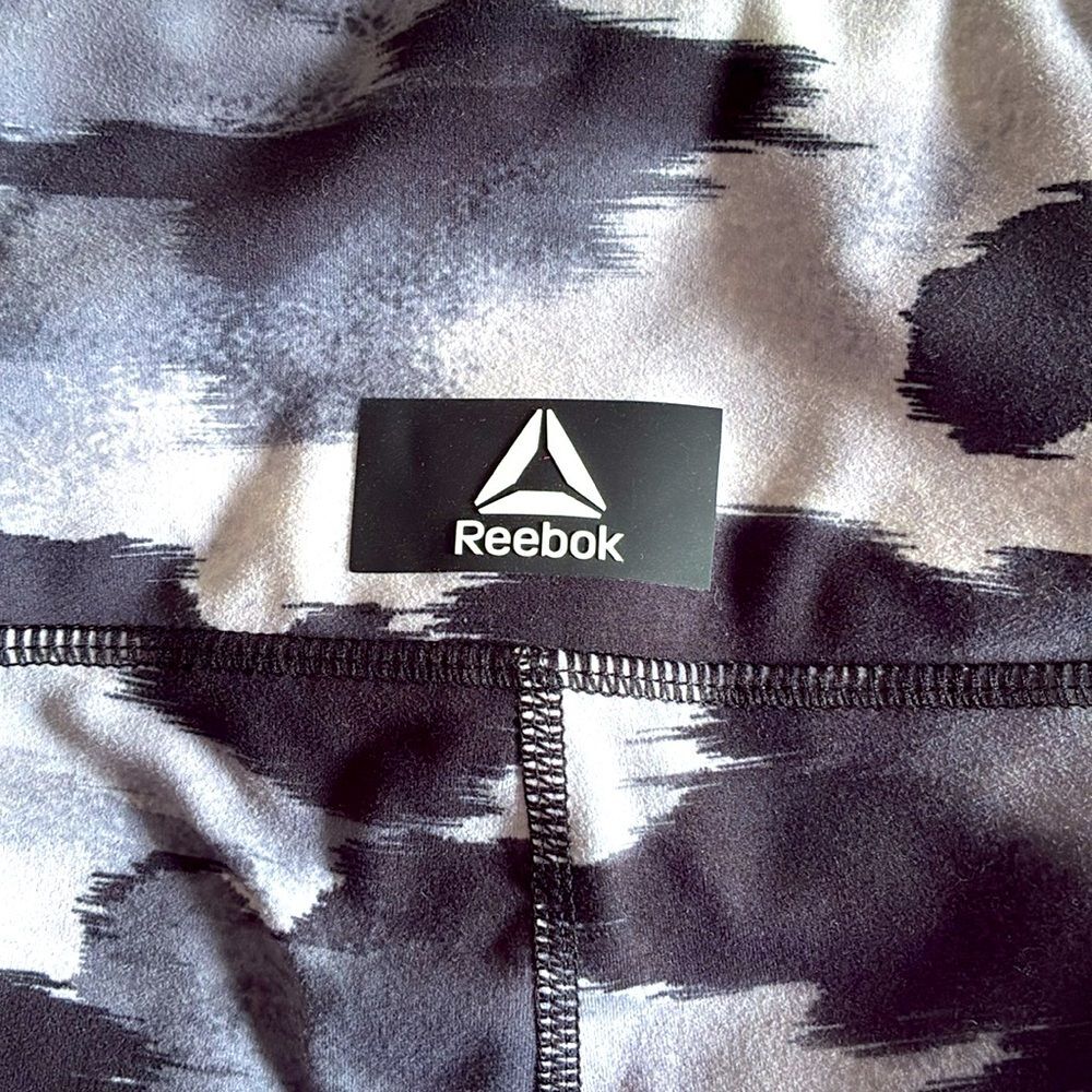 Reebok Leggings Women’s XS Black Gray Camo Stretch Activewear - Picture 5 of 12